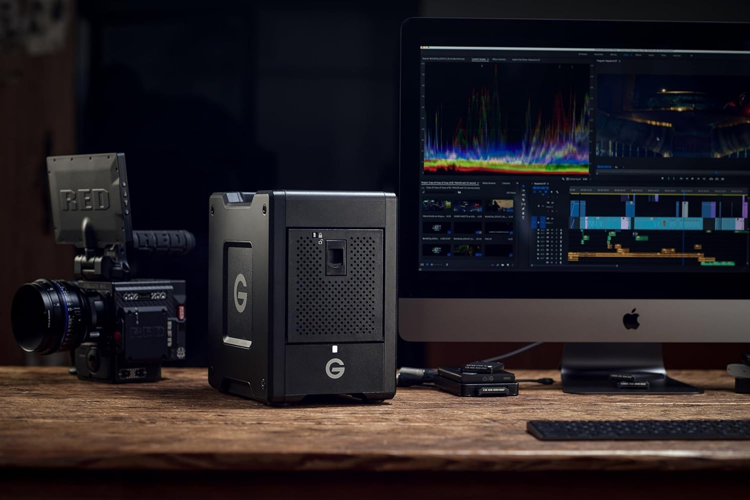 image:imageSanDisk Professional 24TB GRAID Shuttle 4 EnterpriseClass 4Bay External Hard Drive Thunderbolt 3 and USBC Transportable Hardware RAID SDPH34H024TNBAAB 24TB Transportable 4Bay Hardware Raid Raid 01510jbod48TB